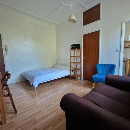 Bright Well Located Studio Flat Londres Extérieur photo
