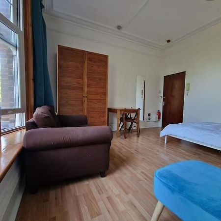 Bright Well Located Studio Flat Londres Extérieur photo
